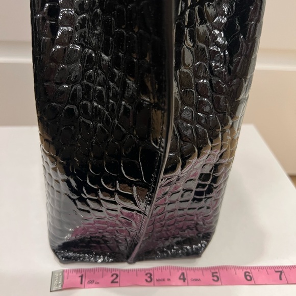 Bevini Croc embossed patent leather bag - Picture 7 of 13